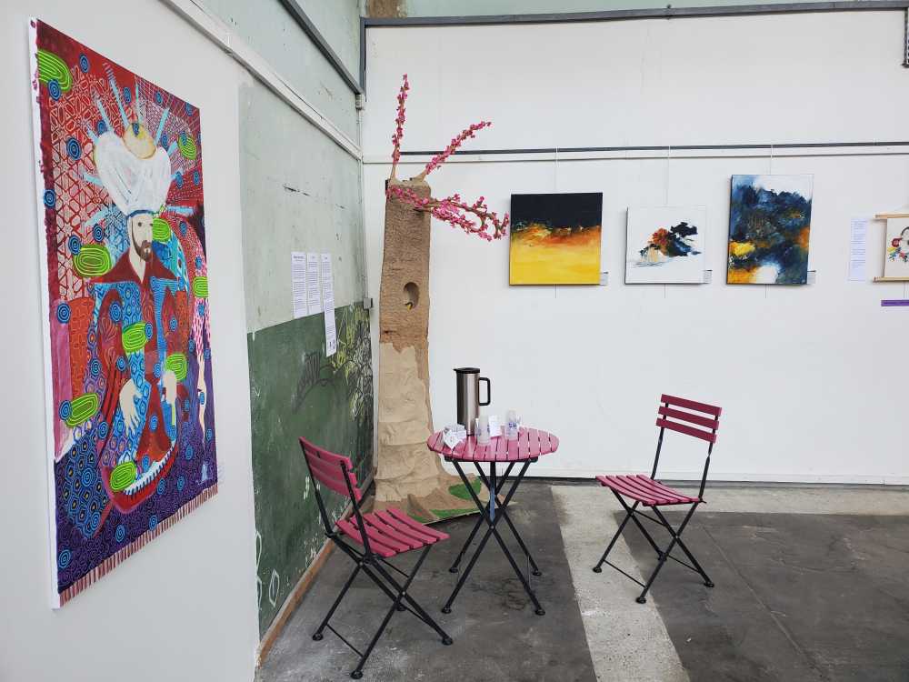 Hanami : arbre en papier mâché et origami créé par Charlotte Barbut, Du papier à l'arbre, pour représenter un cerisier en fleurs